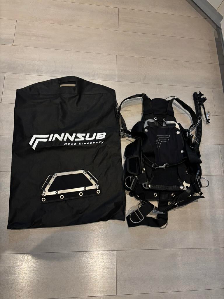 Finnsub sidemount wing, Watersport en Boten, Duiken, Ophalen, Zo goed als nieuw, Trimvest of Wing