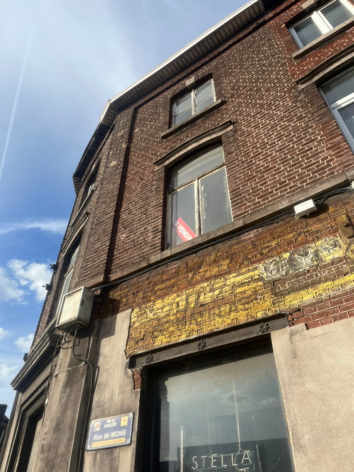 Immeuble de rapport - commerce & 2 appartements, Immo, Charleroi