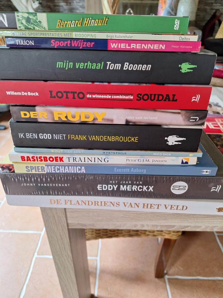 Wielrenners boeken, Ophalen