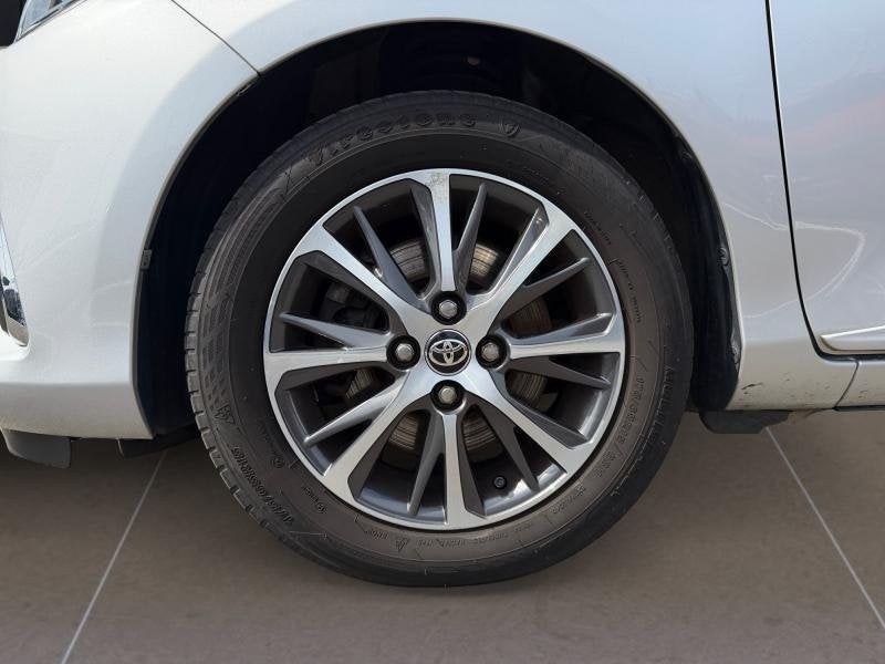 Toyota Yaris Y20, Argent ou Gris, Achat, Euro 6, Noir