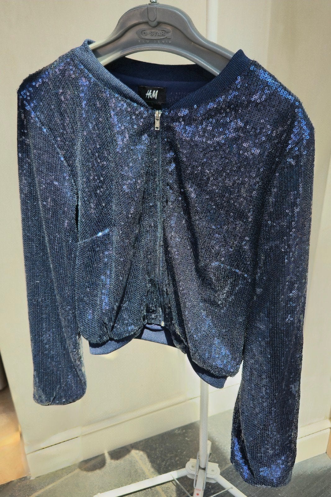 ​H&M Pailletten Bomberjack / Vest Donkerblauw Maat 34 (XS), Kleding | Dames, Truien en Vesten, H&M, Blauw, Ophalen of Verzenden