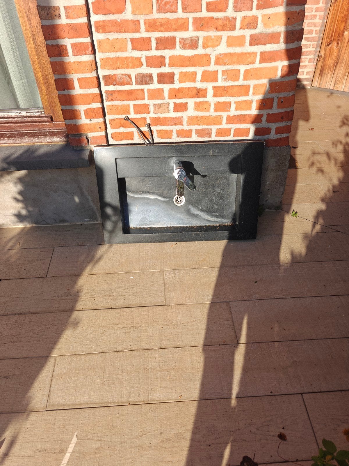stenen spoelbak + kraan, Ophalen, Zo goed als nieuw, Wastafel
