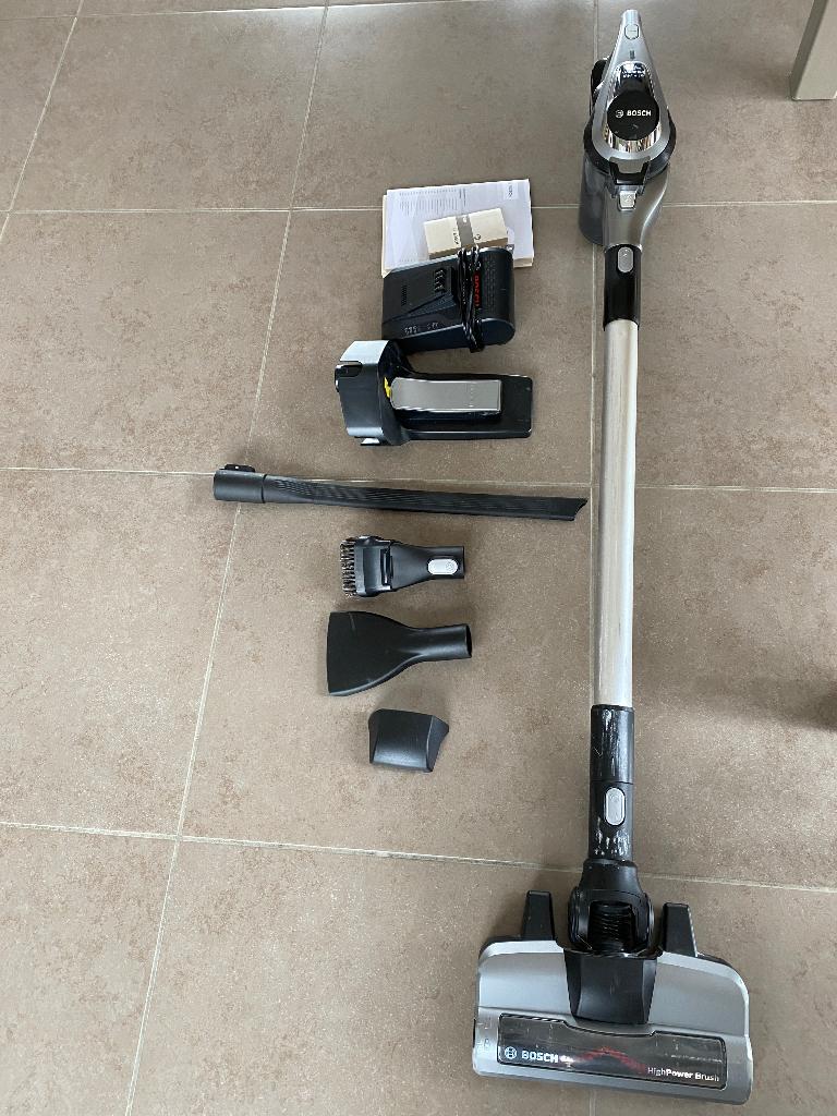 Aspirateur balai Bosch, Electroménager, Aspirateurs, Accessoires inclus, Bosch, Réservoir, Aspirateur balai