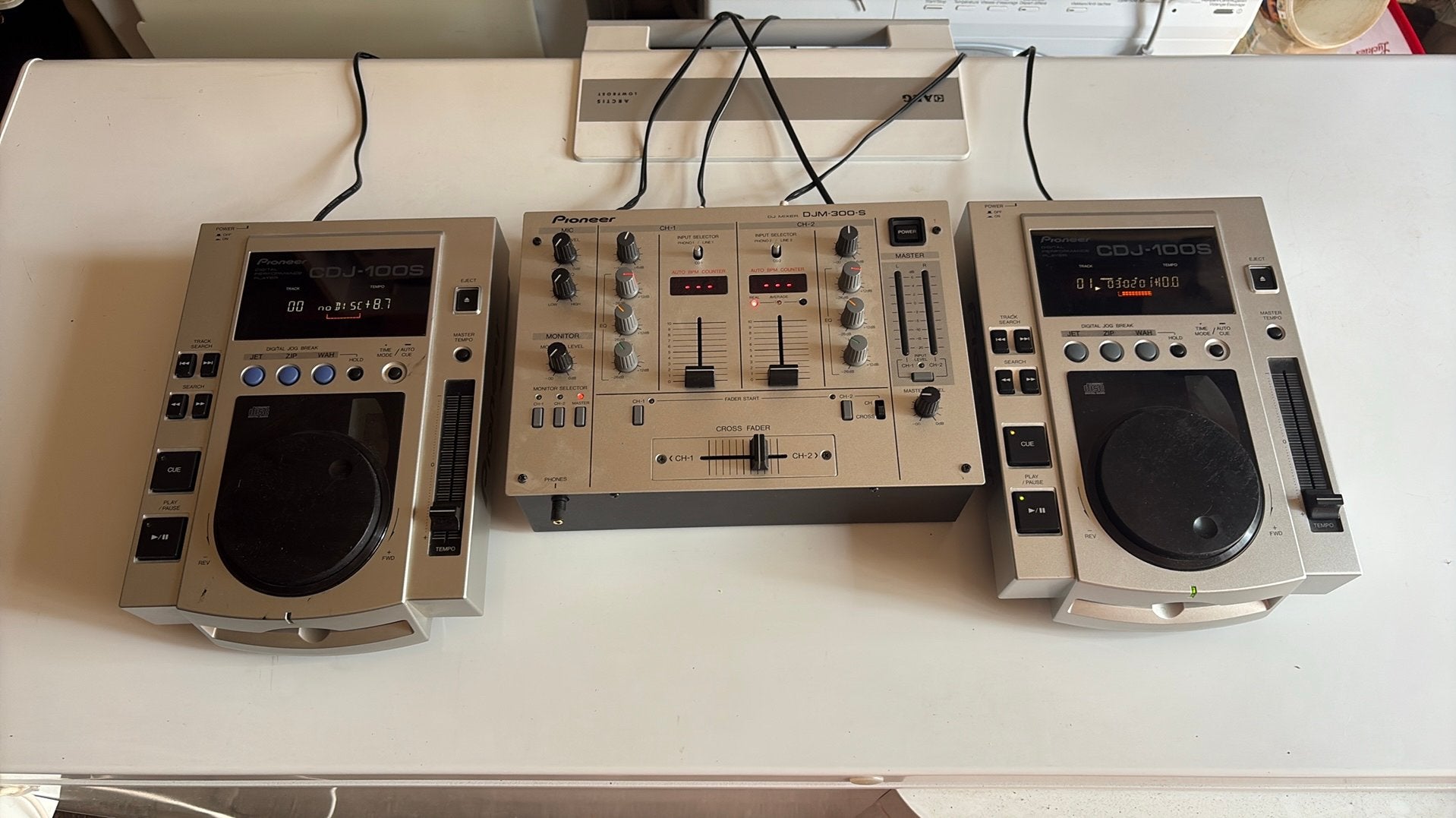 Pioneer CDJ-100S Set (2 Spelers + DJM-300 Mixer), Enlèvement, Comme neuf, Pioneer