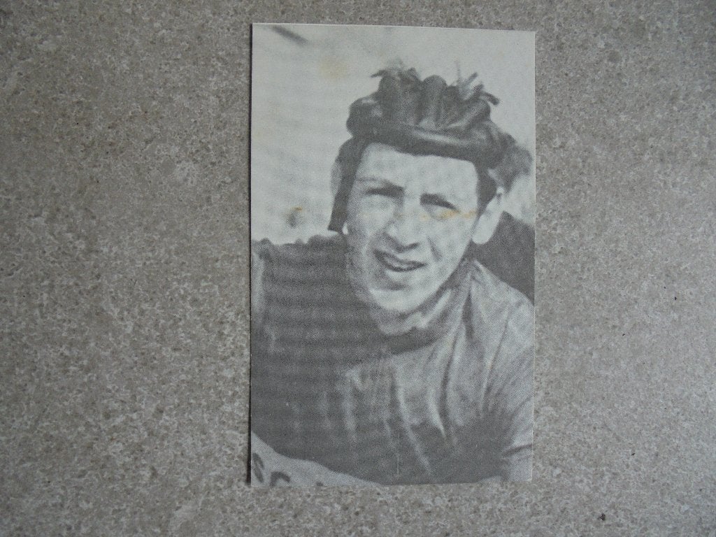 Doodsprentje Wielrenner Yvan Broeckaert, Verzamelen, Bidprentjes en Rouwkaarten, Verzenden