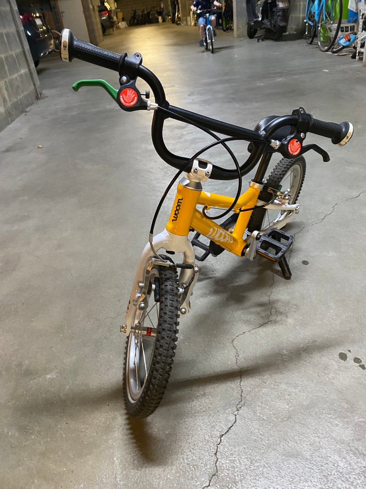 Woom 2, Fietsen en Brommers, Ophalen, Gebruikt, Velgrem, Minder dan 16 inch