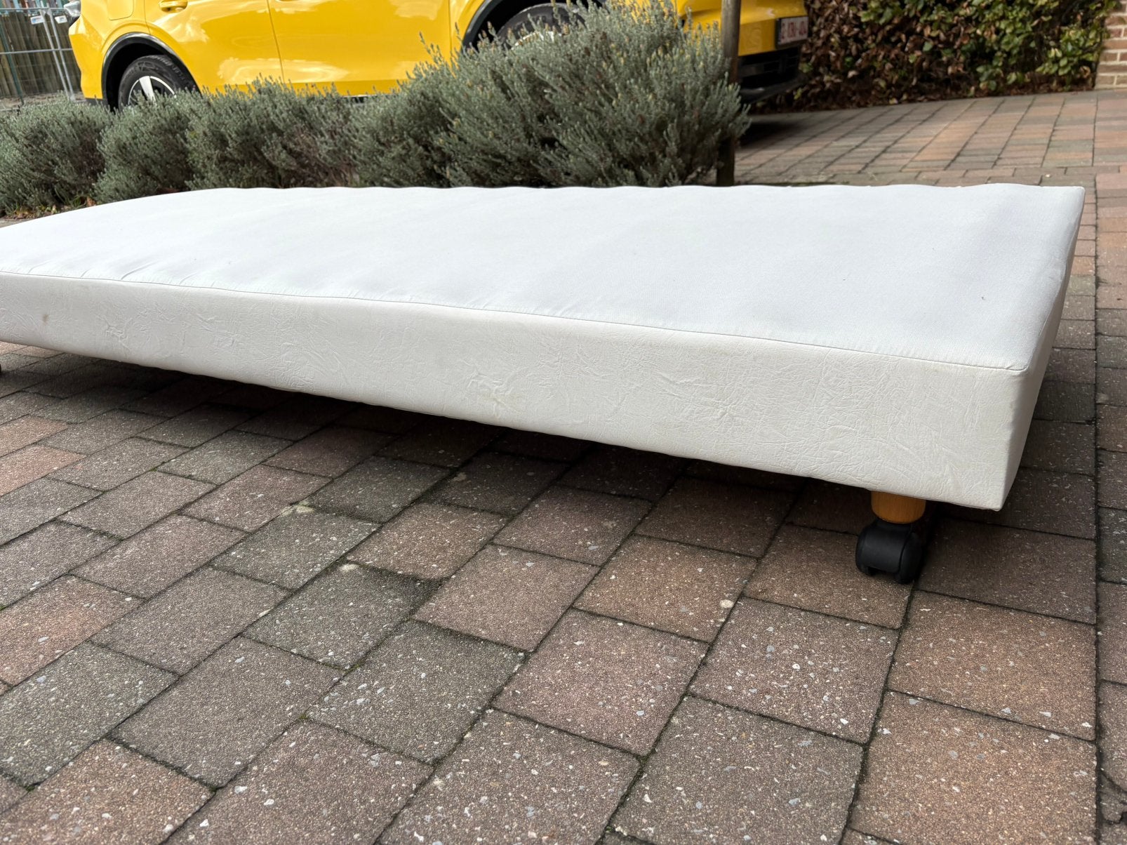 2 boxsprings, Ophalen, Gebruikt, Wit, 80 cm