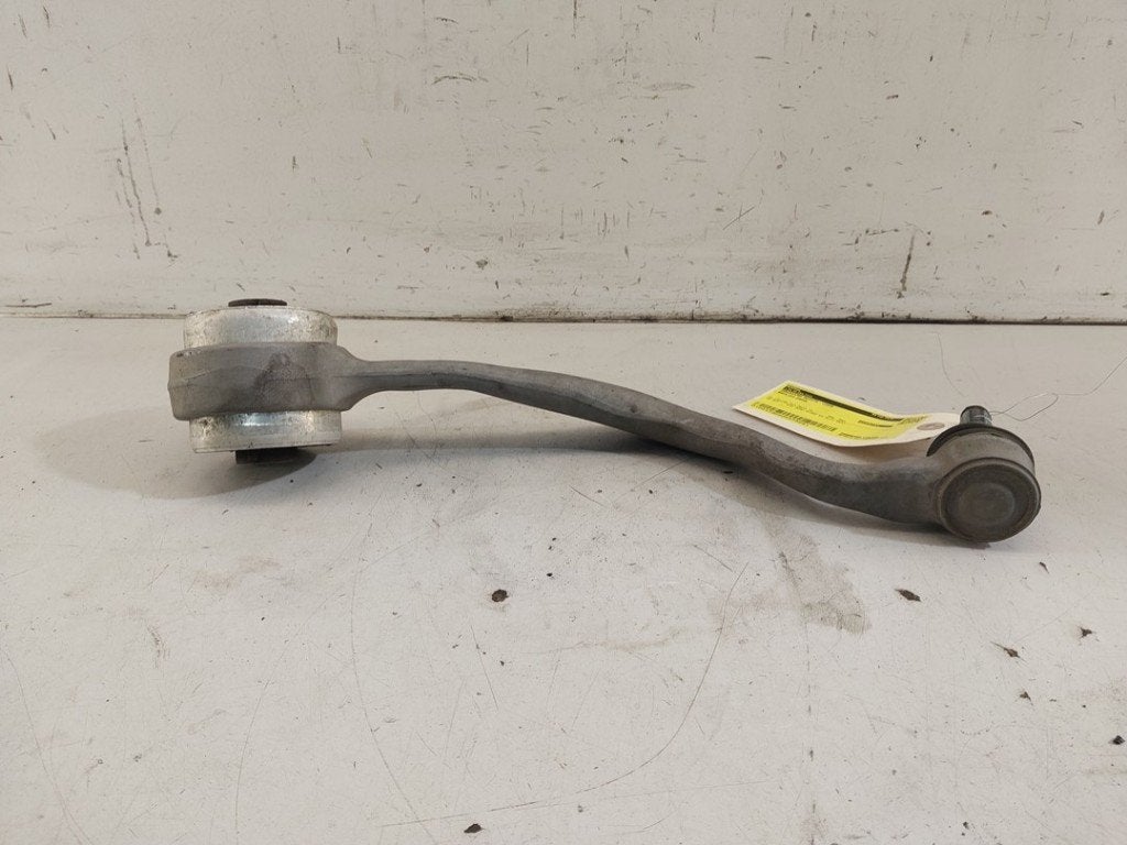 BRAS DE SUSPENSION AVANT DROIT (TRIANGLE) (|31108865618|), Utilisé, BMW, Petuelring 130
80809  München, DE, Bayerische Motoren Werke AG