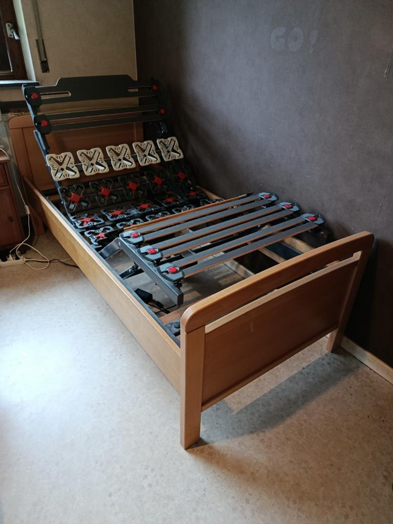 Lit électrique haut de gamme neuf, Neuf, 90 cm, 210 cm, Une personne