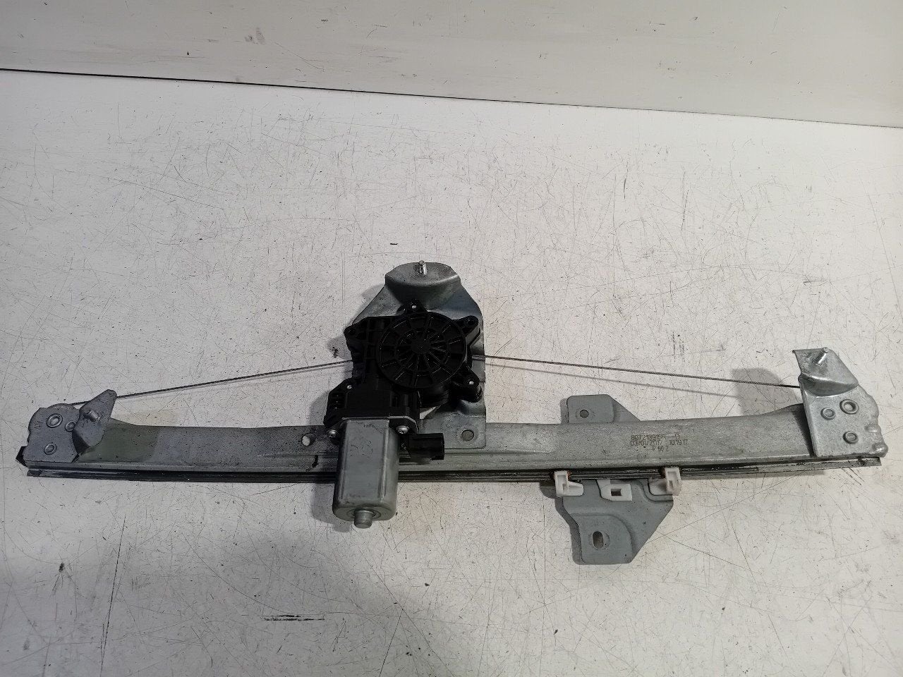 Raammechaniek elektrisch links voor Dacia Dokker, Dacia, Onderdelen@venauto.nl, Van der Ven Autorecycling B.V., Ettenseweg 76, 4706 PB Roosendaal, The Netherlands