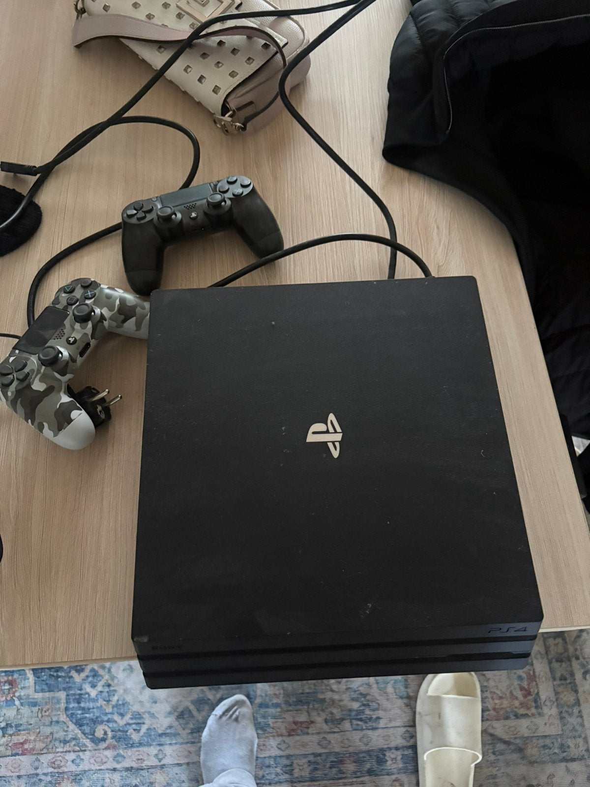 PlayStation 4 met 2 NIEUWE controllers, Consoles de jeu & Jeux vidéo, Enlèvement, Comme neuf, Slim