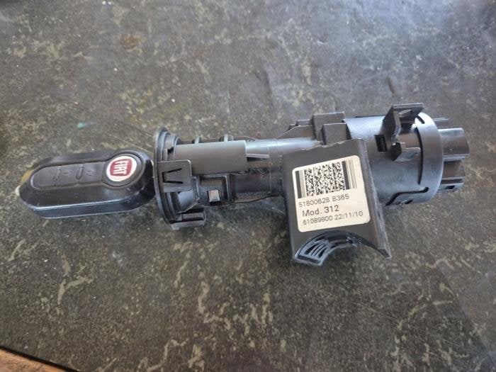 Serrure de contact + clé d'un Fiat 500, -, 3 mois de garantie, Utilisé, Fiat