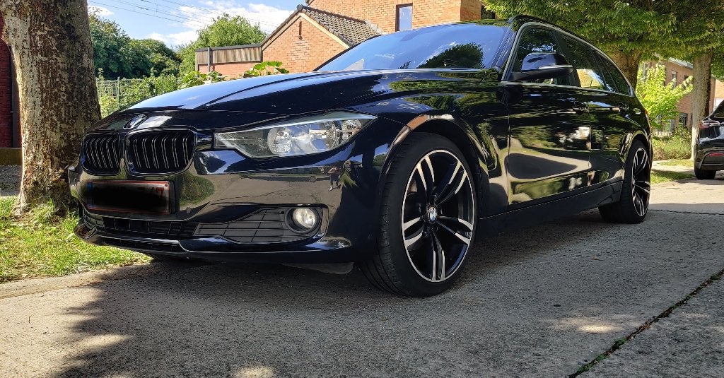 BMW 318d F31 Touring -2014-Goed Onderhouden-Met Wintervelgen, Autos, Euro 5, Achat, Boîte manuelle, Noir