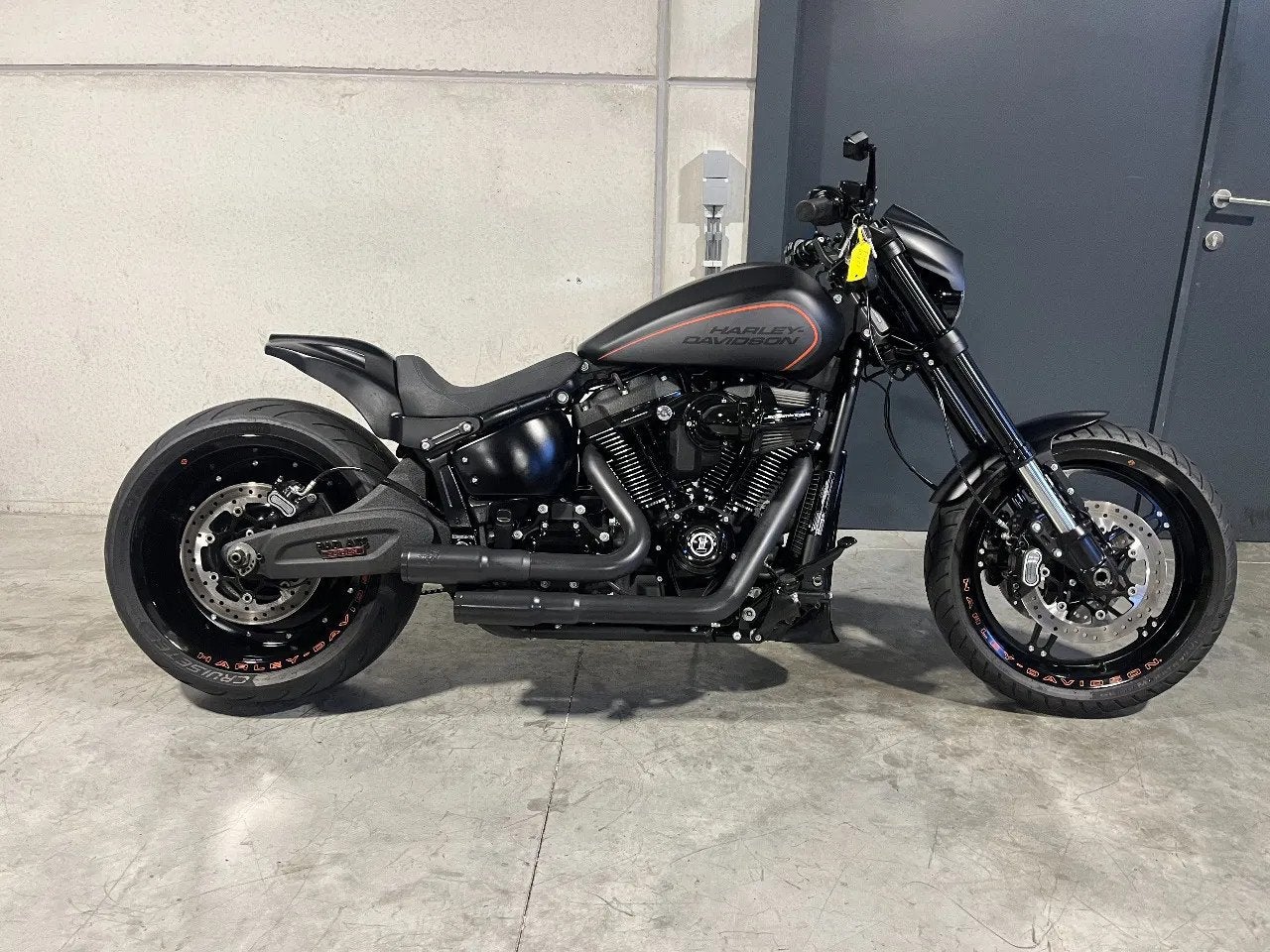 Harley-Davidson FXDR 114 exclusieve versie met air-ride, Motoren, Chopper, Meer dan 35 kW, Gebruikt, Bedrijf