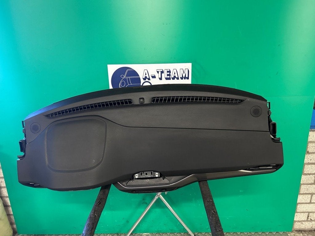 DASHBOARD Ford Focus 4 Wagon (01-2018/12-2025), Gebruikt, Henry-Ford-Straße  1
50735  Köln, DE, Ford-Werke GmbH, Kunden@ford.com