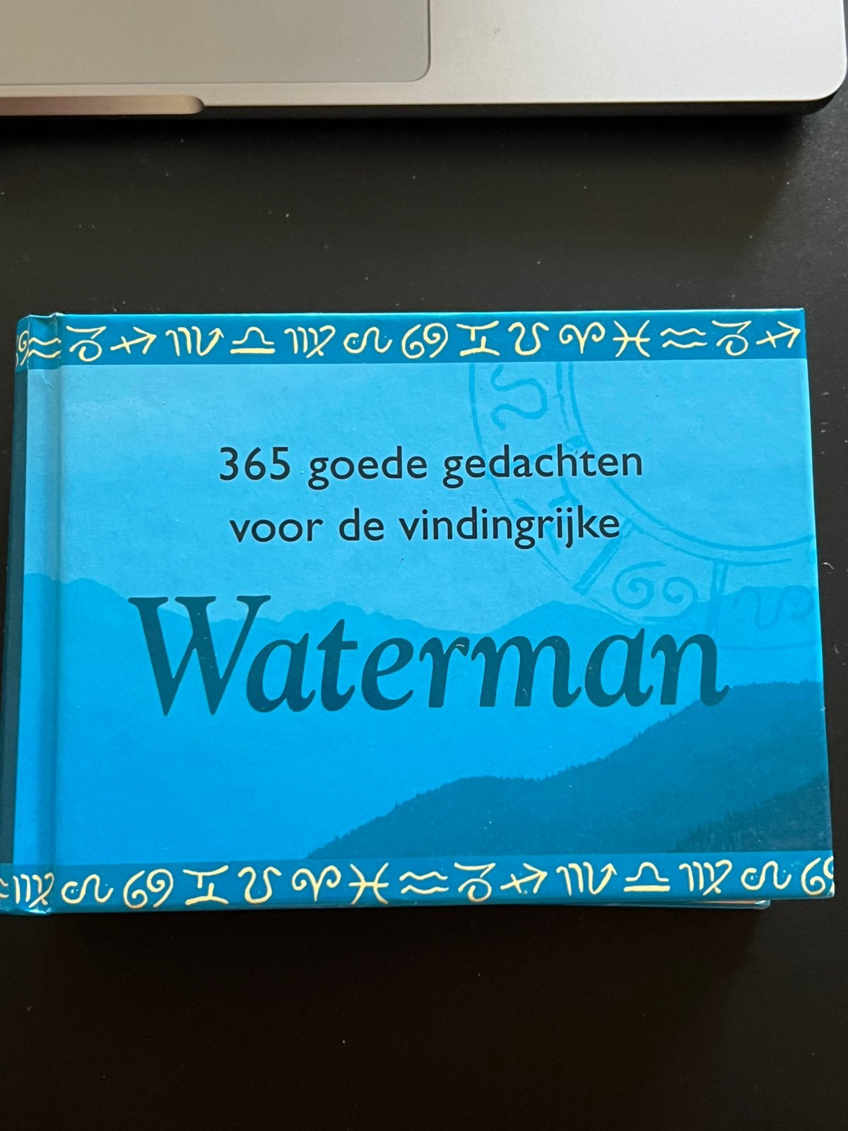 Waterman horoscoop boek, Ophalen