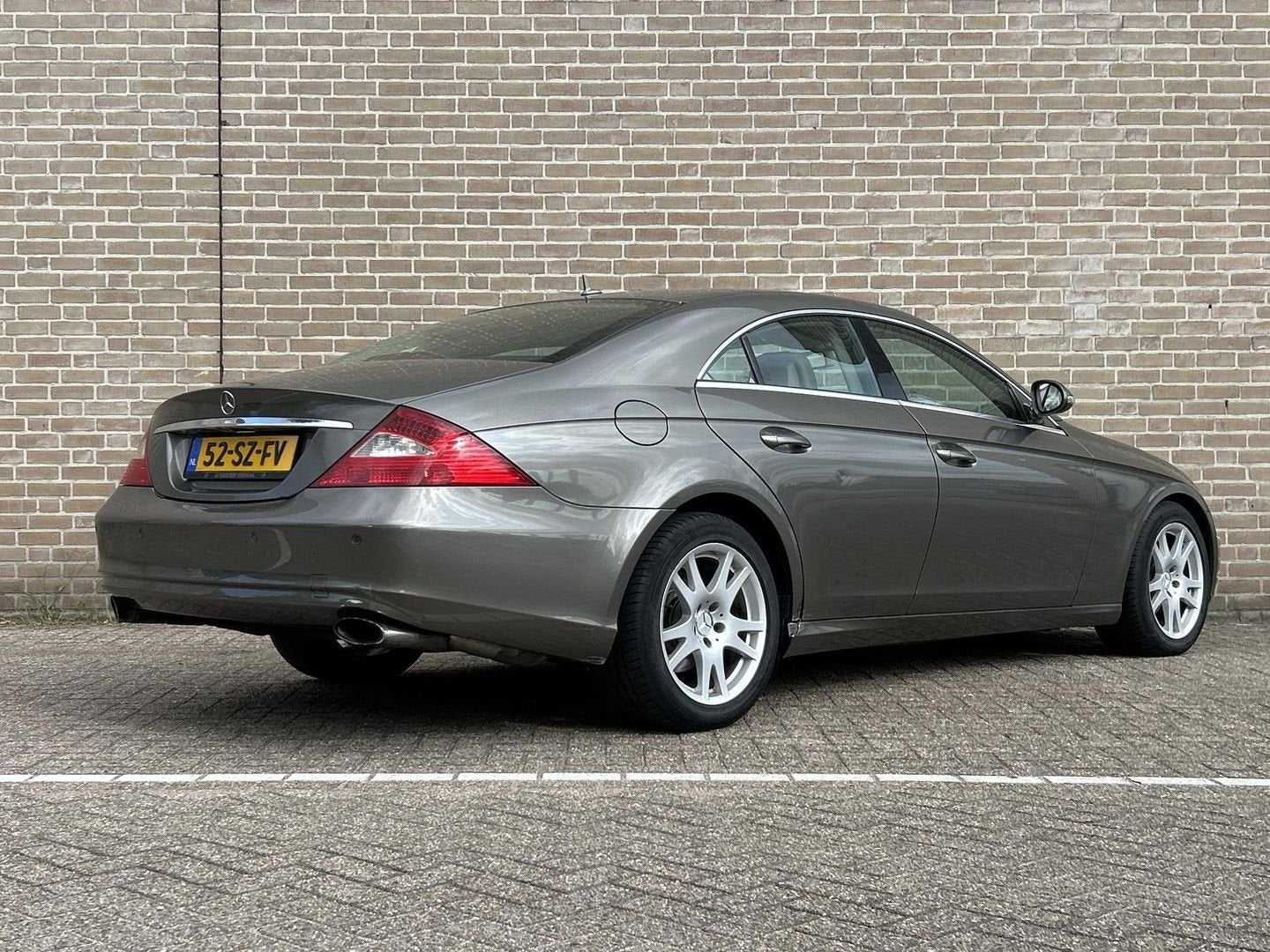 Mercedes-Benz CLS 320 CDI | Leder | Navi | Cruise | Climate, Auto's, Mercedes-Benz, Automaat, 202 g/km, Parkeersensor, CLS