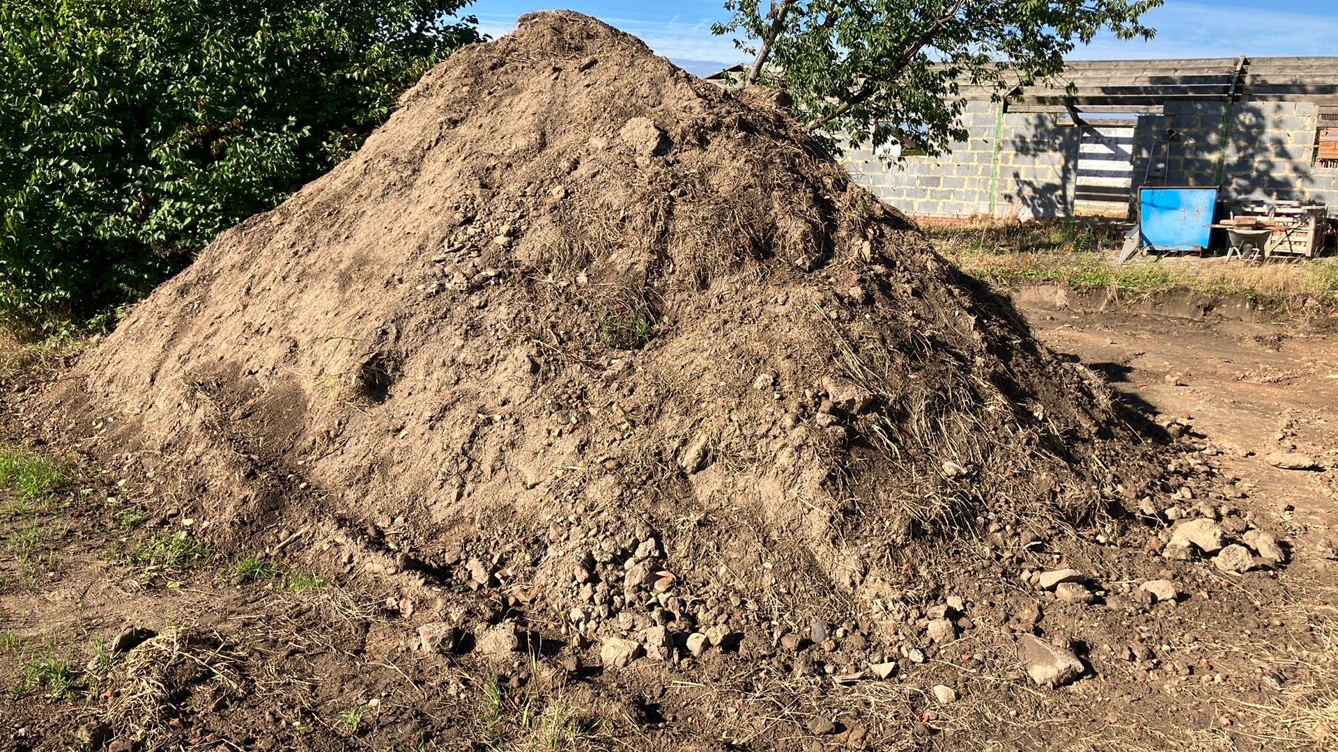 Grond  +/- 15kuub, Enlèvement, Terre pour jardin