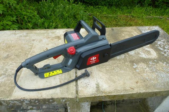 Tronçonneuse électrique, Tronçonneuse, 1200 watts ou plus, Toutes marques., 30 à 70 mm