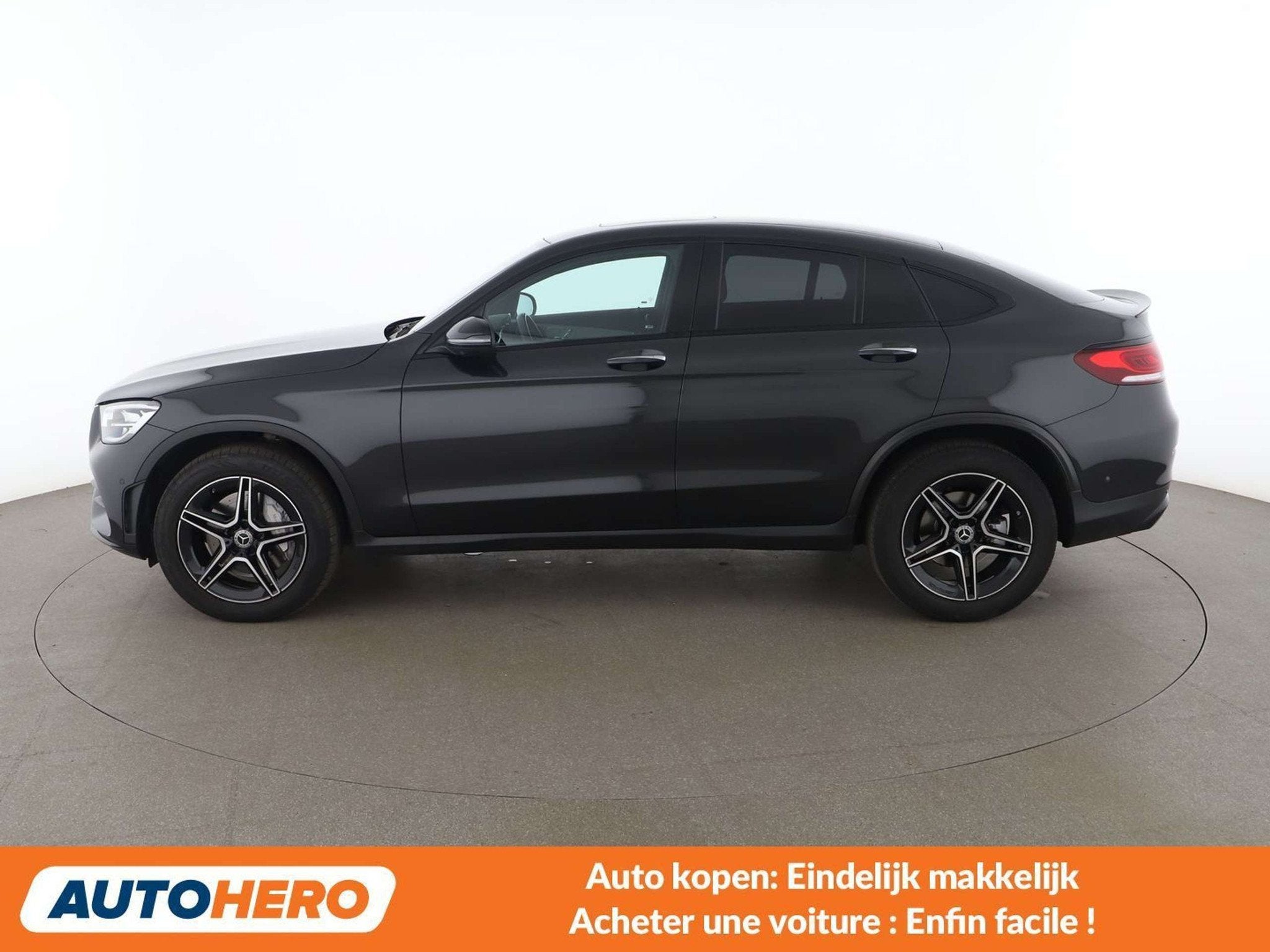 Mercedes-Benz GLC GLC 220 GLC 220 d 4Matic AMG Line, Auto's, Mercedes-Benz, Automaat, Zwart, Leder, https://public.car-pass.be/vhr/bd37bb41-f9ef-4162-b565-cf9c4b9706ec