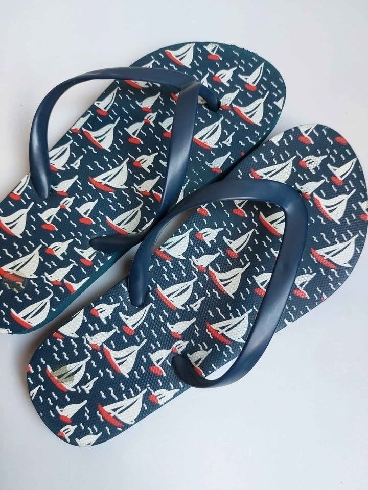 Teenslippers M33/34, Garçon ou Fille, Comme neuf, Enlèvement, Autres types