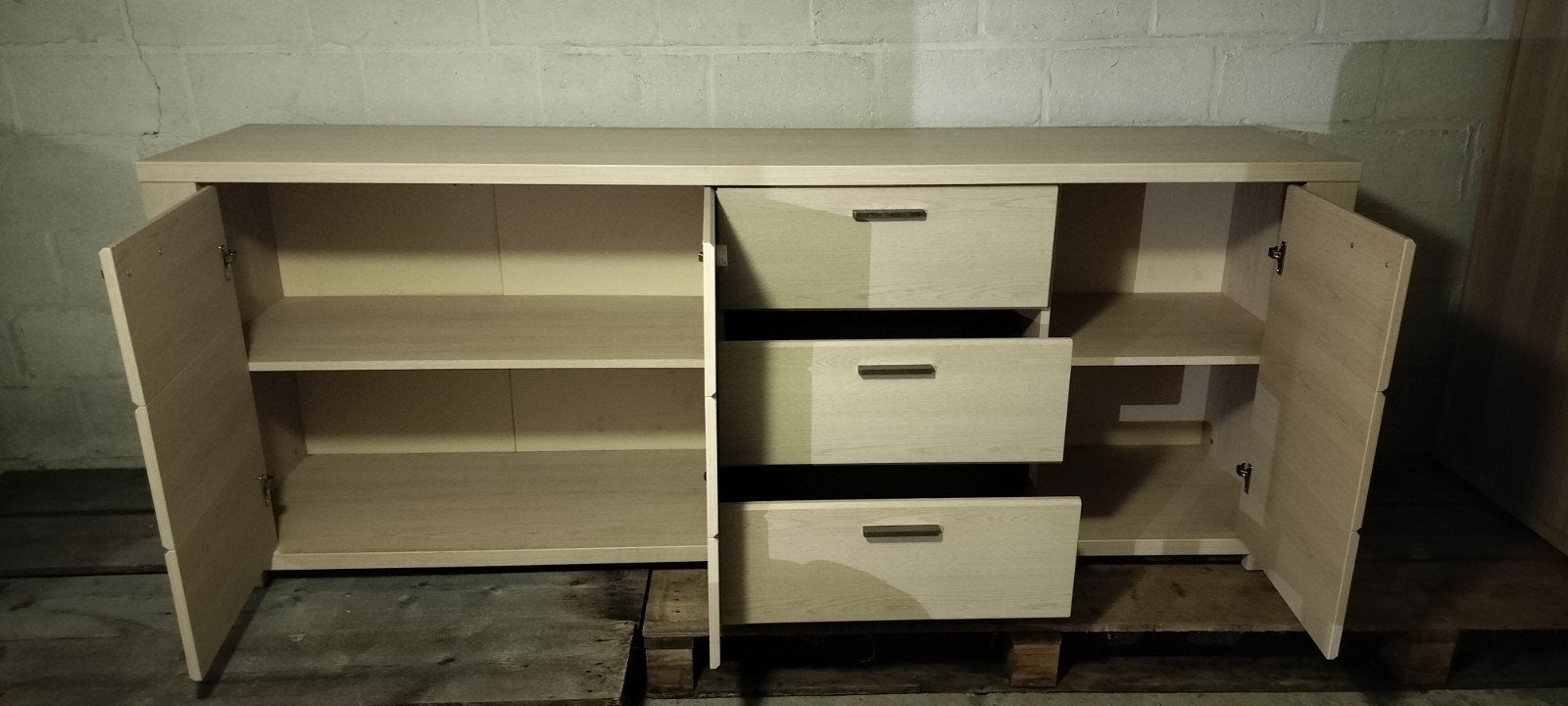 Commode, Enlèvement