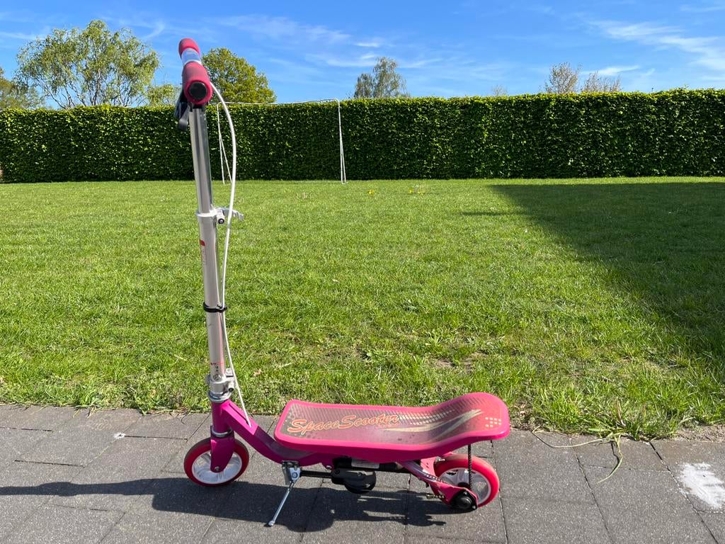 Space scooter junior, Fietsen en Brommers, Ophalen, Zo goed als nieuw