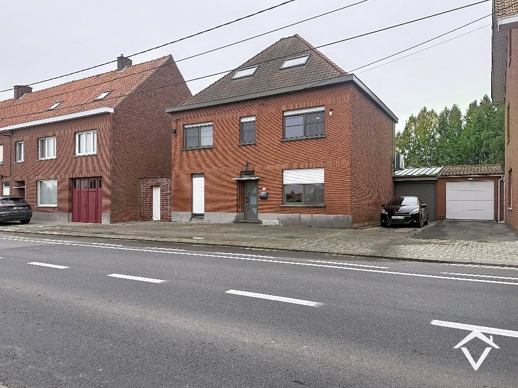 Instapklare woning, 3 slpkmrs, grote tuin, garage te Staden, Immo, 207 m², 500 tot 1000 m², 117 kWh/m²/jaar, 3 kamers