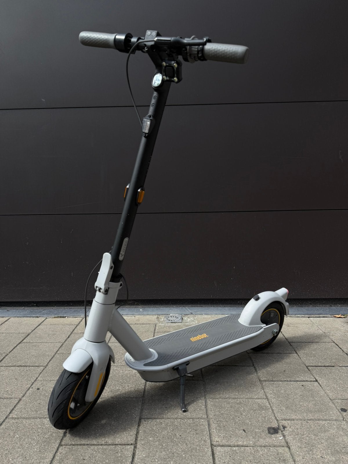Ninebot MAX G30LE, Enlèvement, Comme neuf, Step électrique (E-scooter)