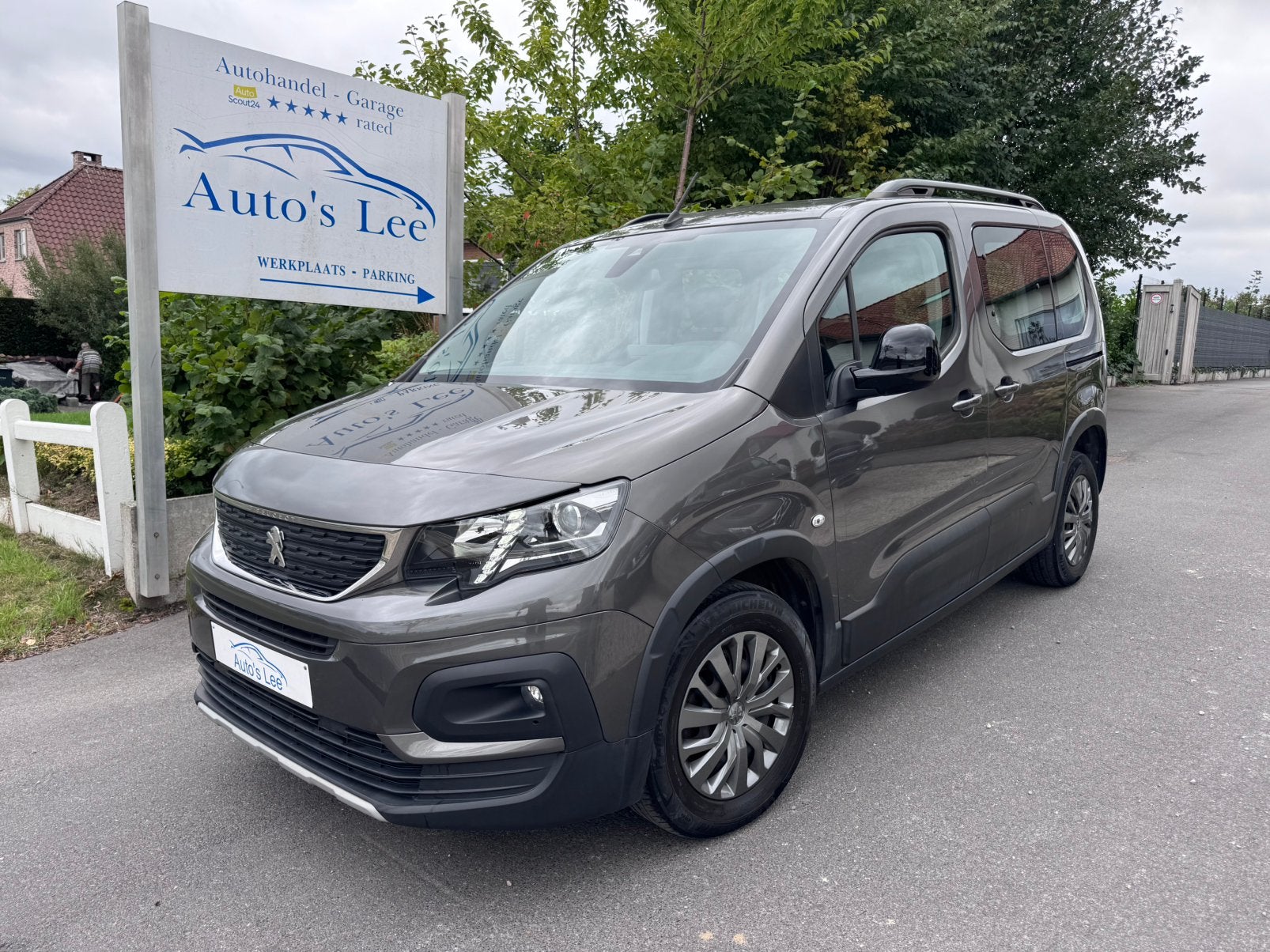 Peugeot Rifter 1.2 Allure/carplay/keyless/lane assist/…, Autos, Peugeot, Argent ou Gris, Achat, Euro 6, Entreprise
