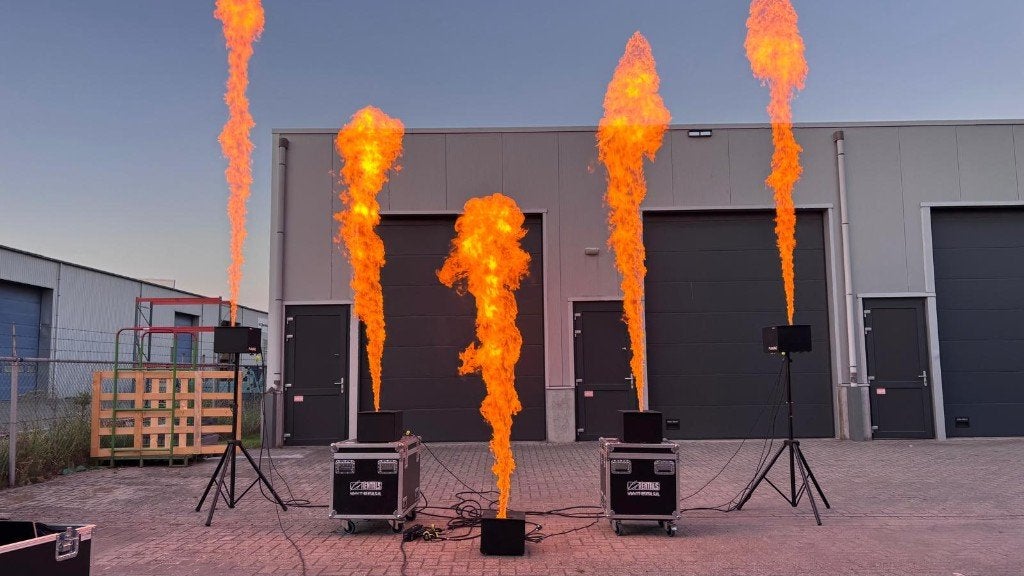 MagicFX Flamaniac - Vloeistof stageflame, Musique & Instruments, Enlèvement ou Envoi, Utilisé