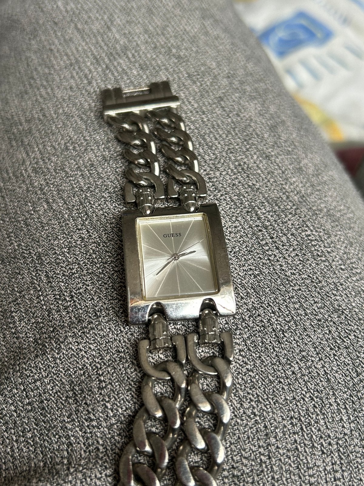 Montre guess, Enlèvement, Comme neuf, Guess