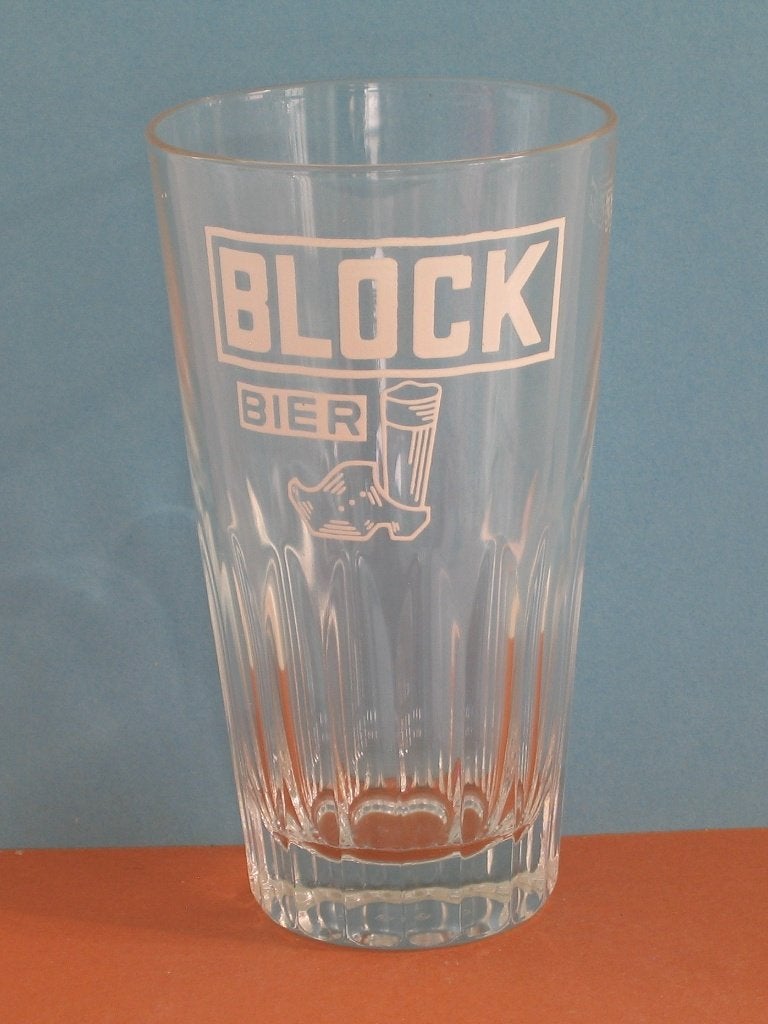 BLOC DE VERRE À BIÈRE 832, Enlèvement, Utilisé, Verre ou Verres, Autres marques