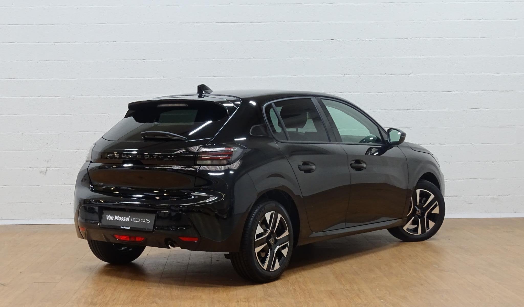 Peugeot 208 1.2T Allure, Voorwielaandrijving, Stof, Gebruikt, Zwart