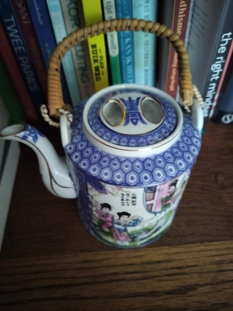 Chinese theepot, Antiek en Kunst, Ophalen