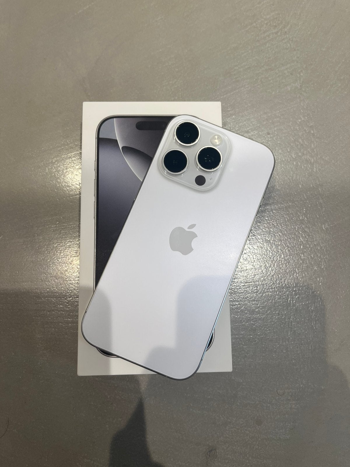 iPhone 16 pro, Télécoms, IPhone 16 Pro, 128 GB, Enlèvement ou Envoi, 88 %
