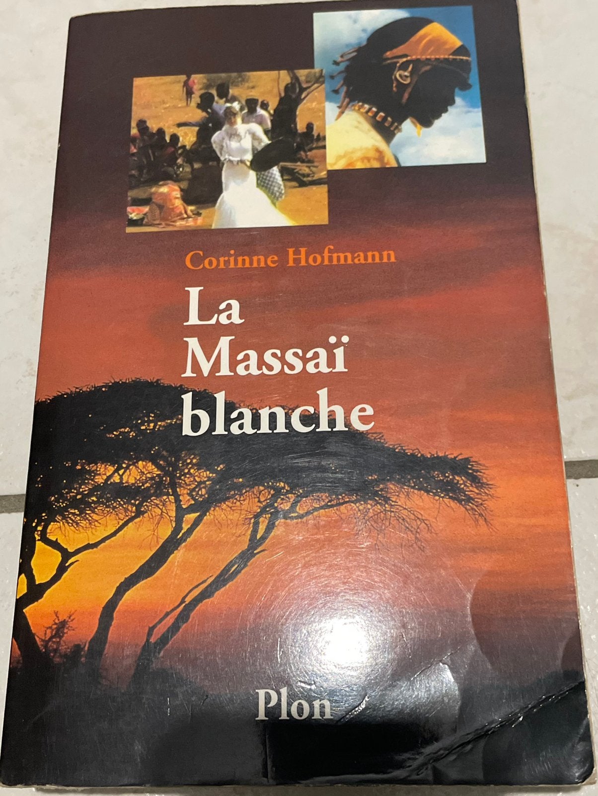 La massaï blanche livre, Ophalen of Verzenden, Zo goed als nieuw