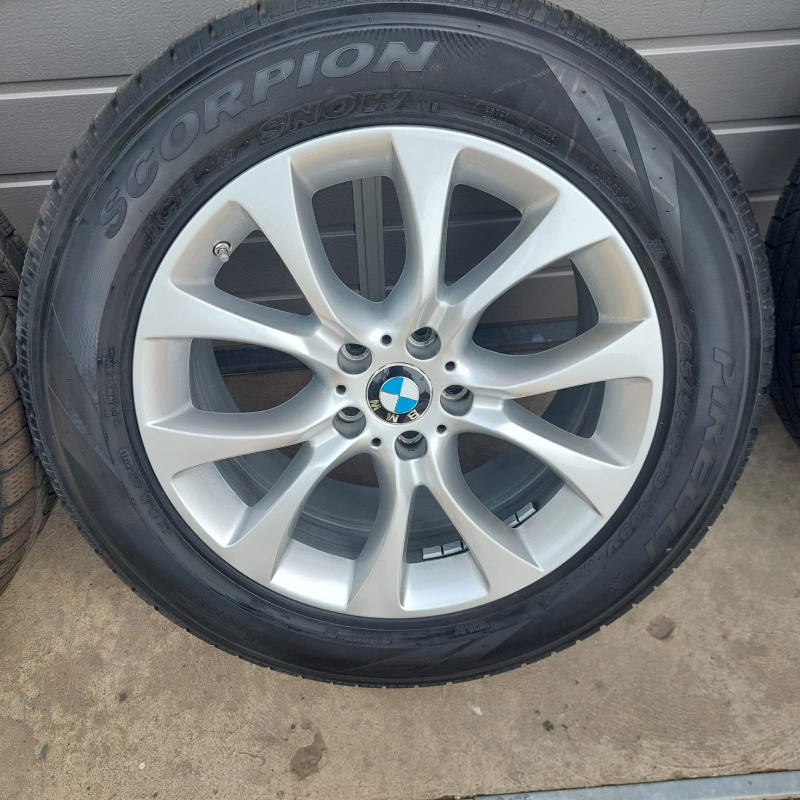 Jantes BMW d’origine 19” + pneus hiver Pirelli – 250 € ️, Autos : Pièces & Accessoires, Pneus & Jantes, Pneus hiver, Pneu(s), 19 pouces