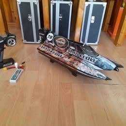 RC Madflow 3 F1 Raceboot Inc extra s, Hobby en Vrije tijd, Ophalen, Zo goed als nieuw, Groter dan 1:32, Overige merken