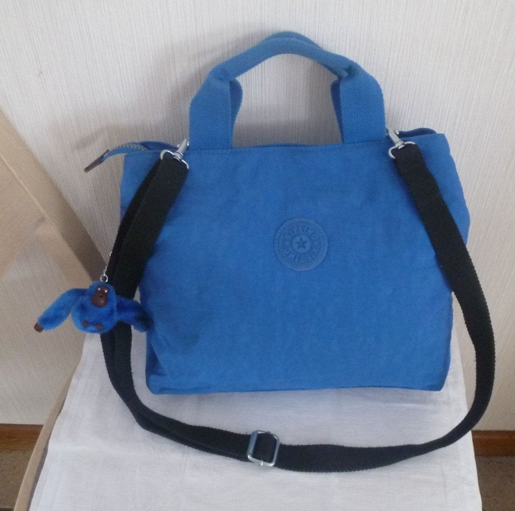 Kipling sac à main ou bandoulière bleu azur + singe, Bijoux, Sacs & Beauté, Sacs | Sacs à bandoulière, Enlèvement ou Envoi, Utilisé