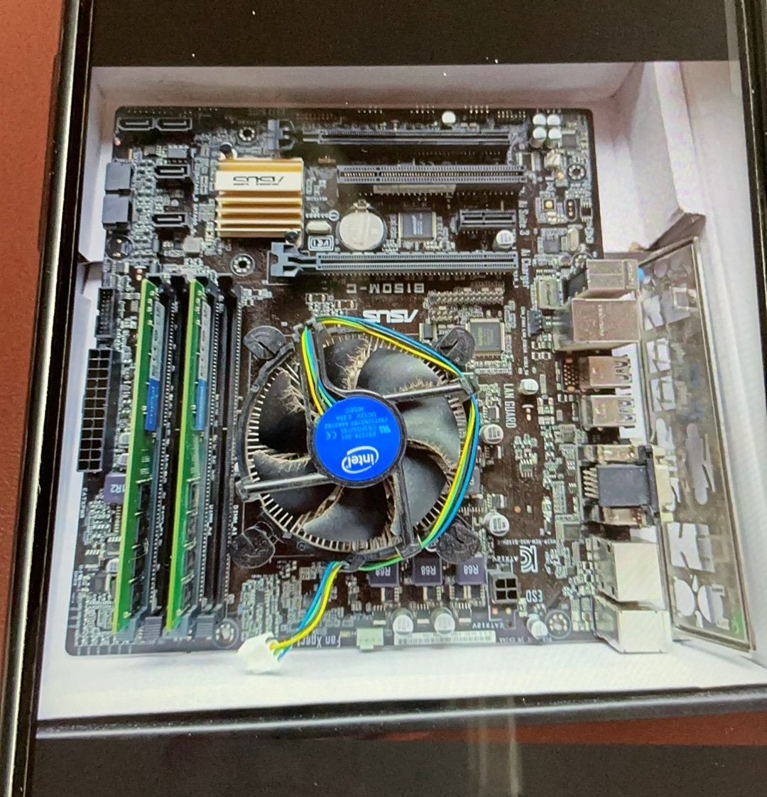 Intel Core i3 + moederbord Asus B 150 MC/8GB, Computers en Software, Ophalen, Zo goed als nieuw, Intel, DDR4
