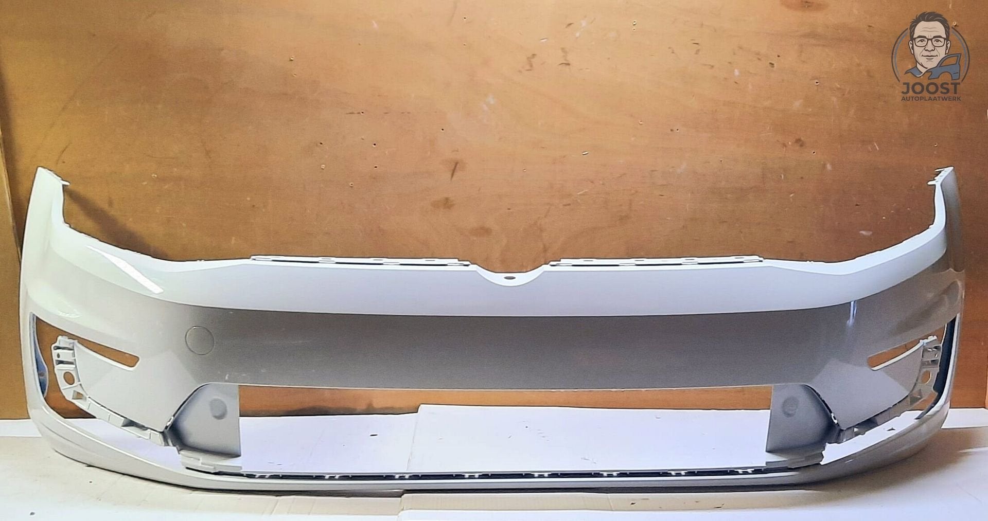Voorbumper VW E-Golf FL v.a '17 5GE807221C Pure White, Neuf, Origine de la pièce connue, -Volkswagen AG, Avant