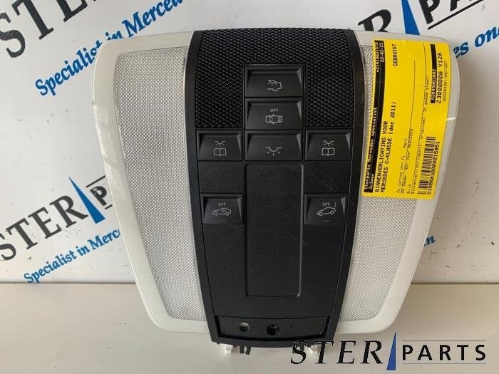 Eclairage intérieur avant d'un Mercedes C-Klasse, 3 mois de garantie, Utilisé, -, -