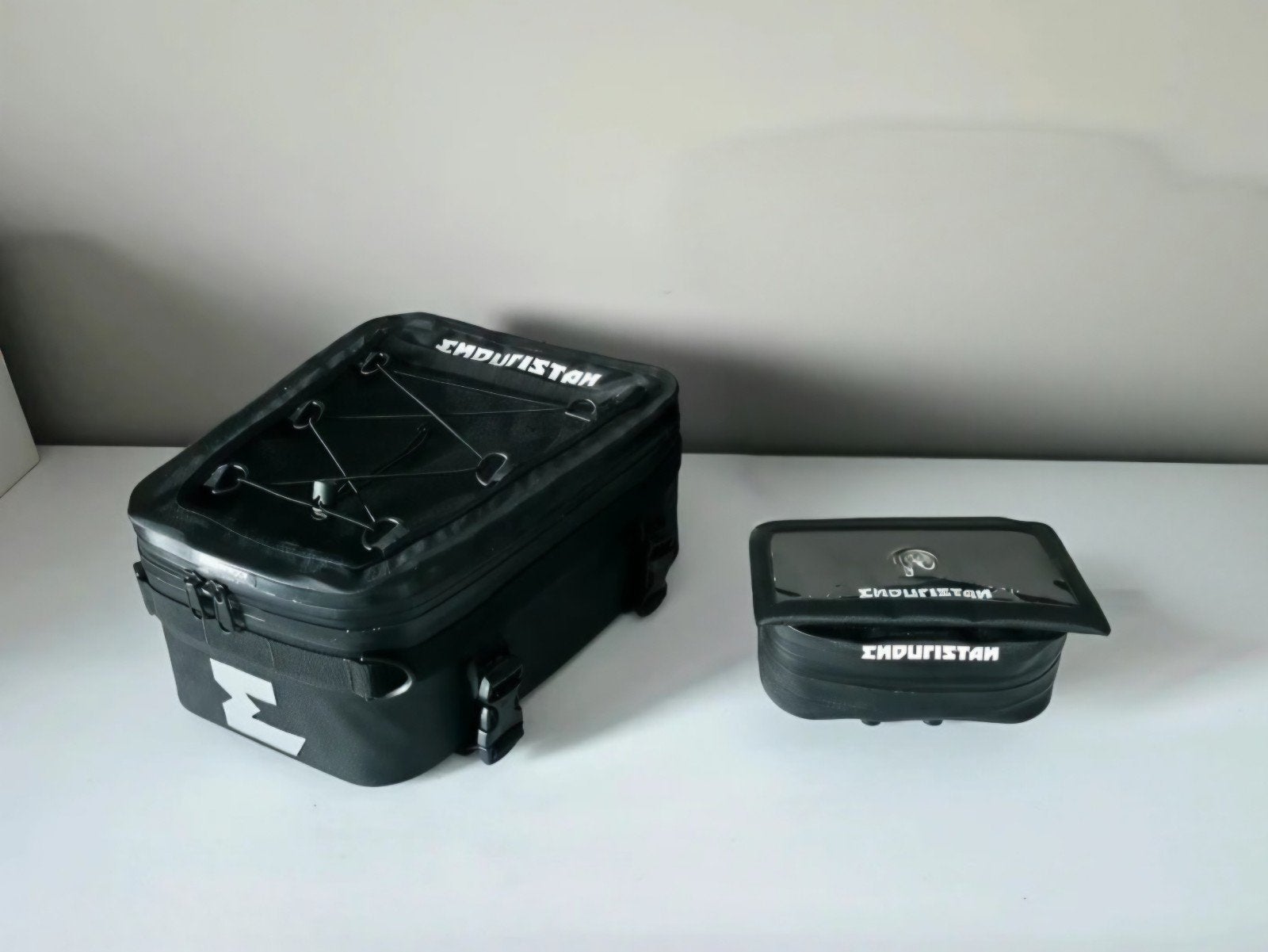 Ensemble bagagerie Enduristan - Tail Bag + Handelbar Bag, Motos, Enlèvement ou Envoi, Comme neuf
