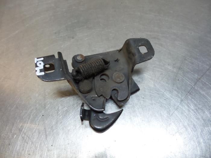 Mécanique de verrouillage capot d'un Volkswagen Fox (Fox 05, Volkswagen, -, 3 mois de garantie, Utilisé