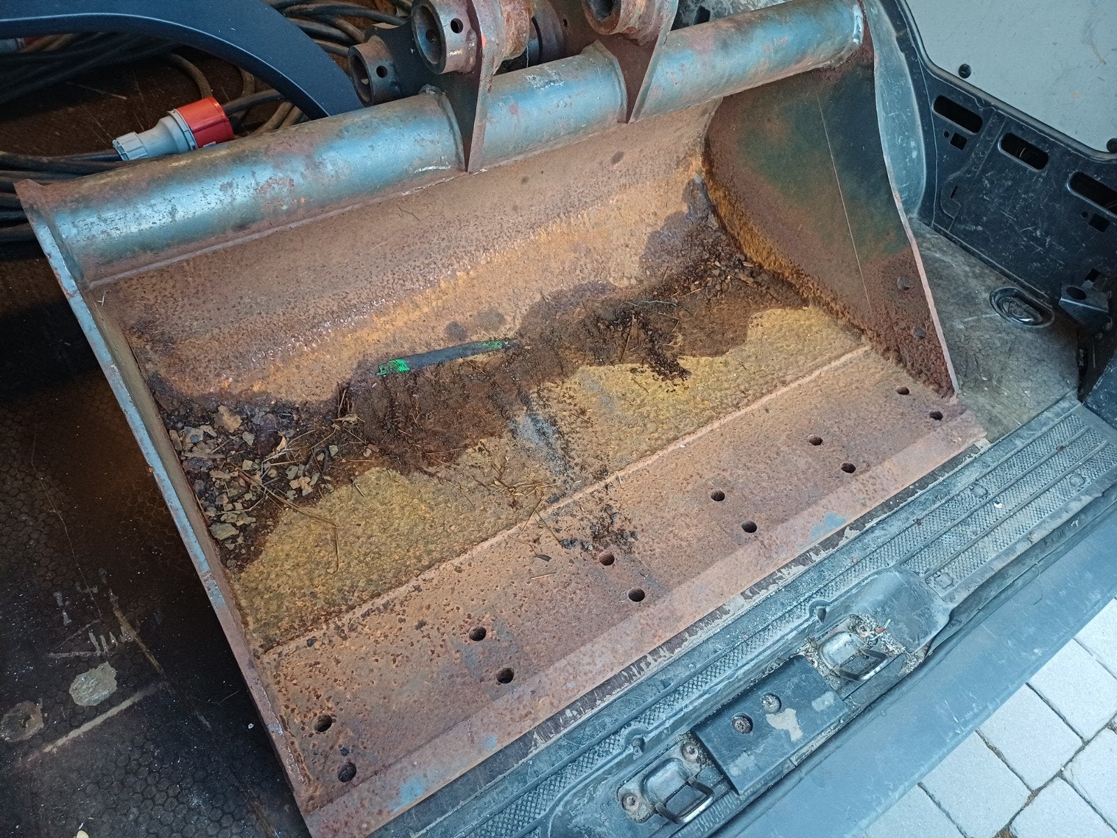 graafbak / grondbak, Zakelijke goederen, Ophalen