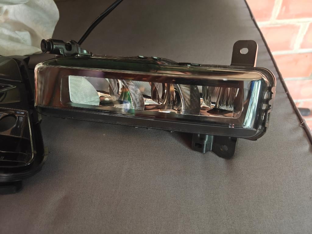 Originele BMW LED mistlamp – links & rechts (OEM), Motoren, Verzenden, Nieuw