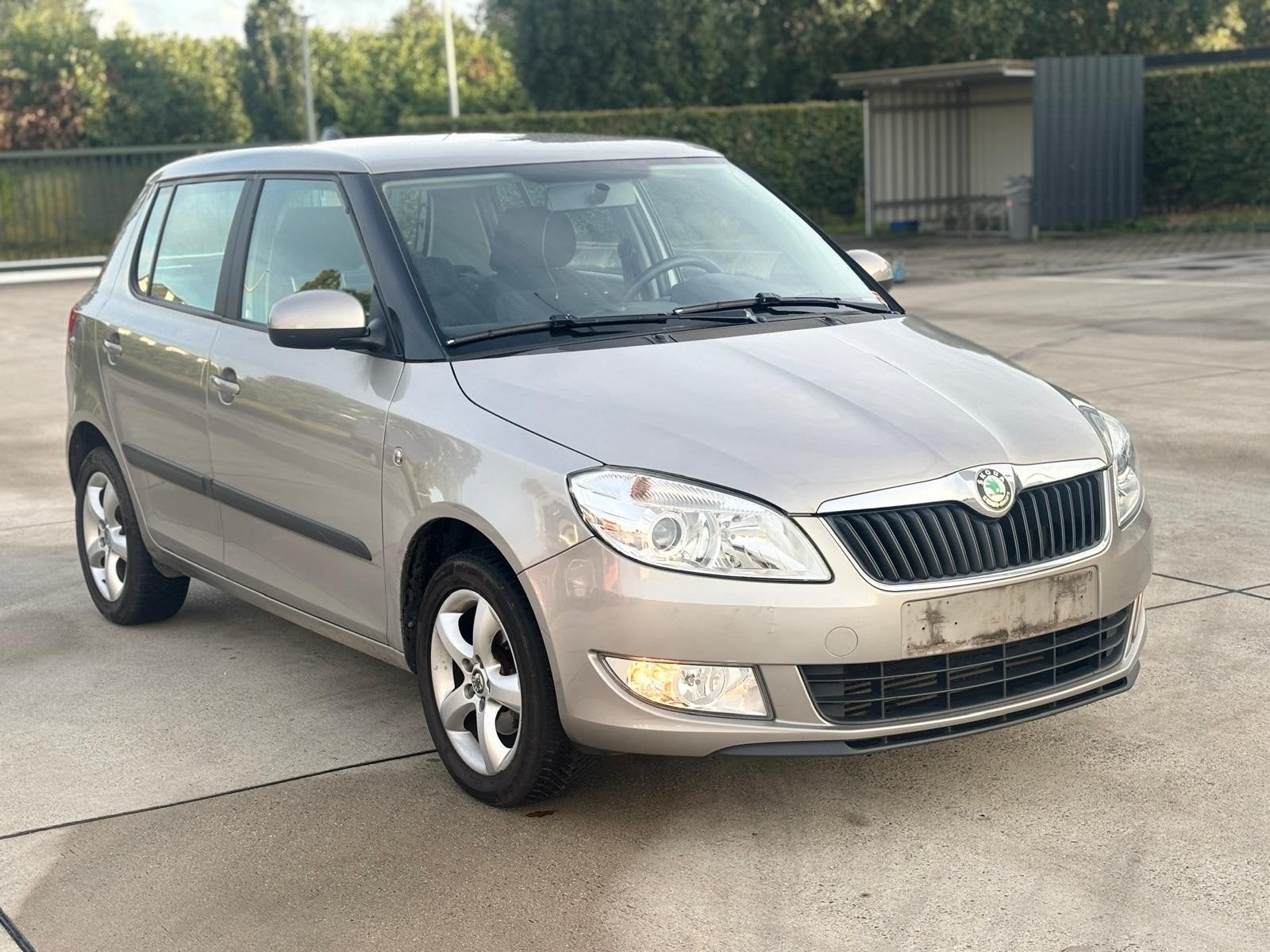 SKODA FABIA 1.2 TDI 2010 EURO 5 177000 KM.IN.TOPSTAAT, Auto's, Skoda, Voorwielaandrijving, Euro 5, Stof, Zwart