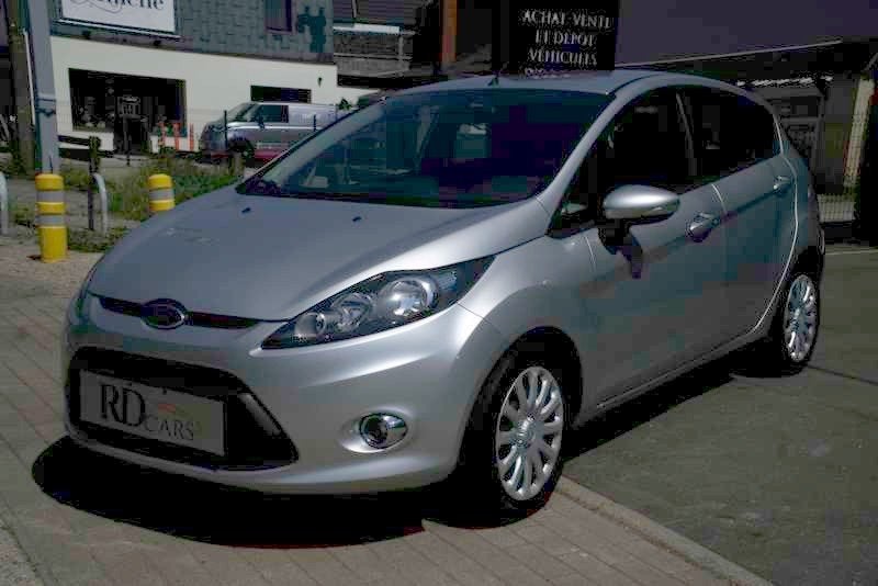 FORD FIESTA 5 P 1200 CC ESSENCE 90000KM GARANTIE 1 AN, 1242 cm³, Achat, Entreprise, Boîte manuelle
