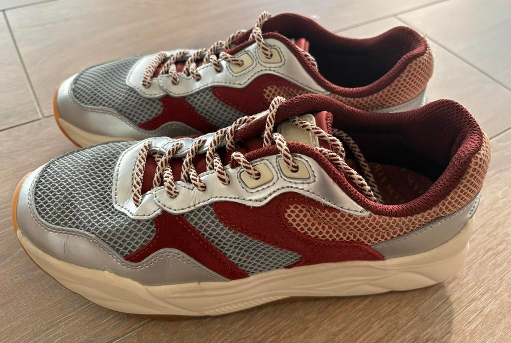 Sneakers dames maat 39, Kleding | Dames, Schoenen, Ophalen, Zo goed als nieuw, Sneakers